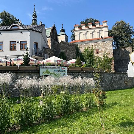 Отель Kamienica Przy Bramie Опатув Экстерьер фото